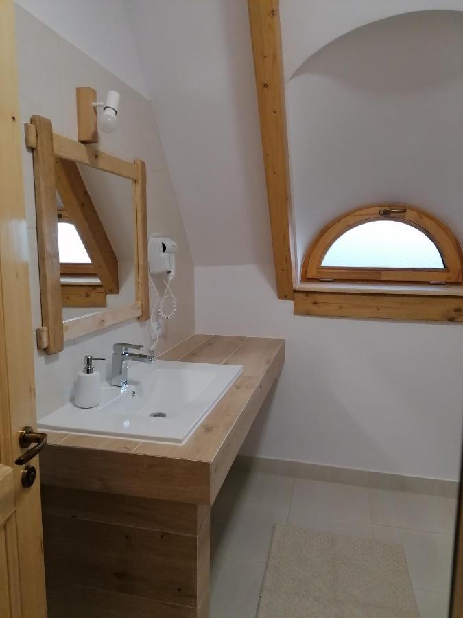 Pensiunea Casuta Din Deal モイセイ 部屋 写真