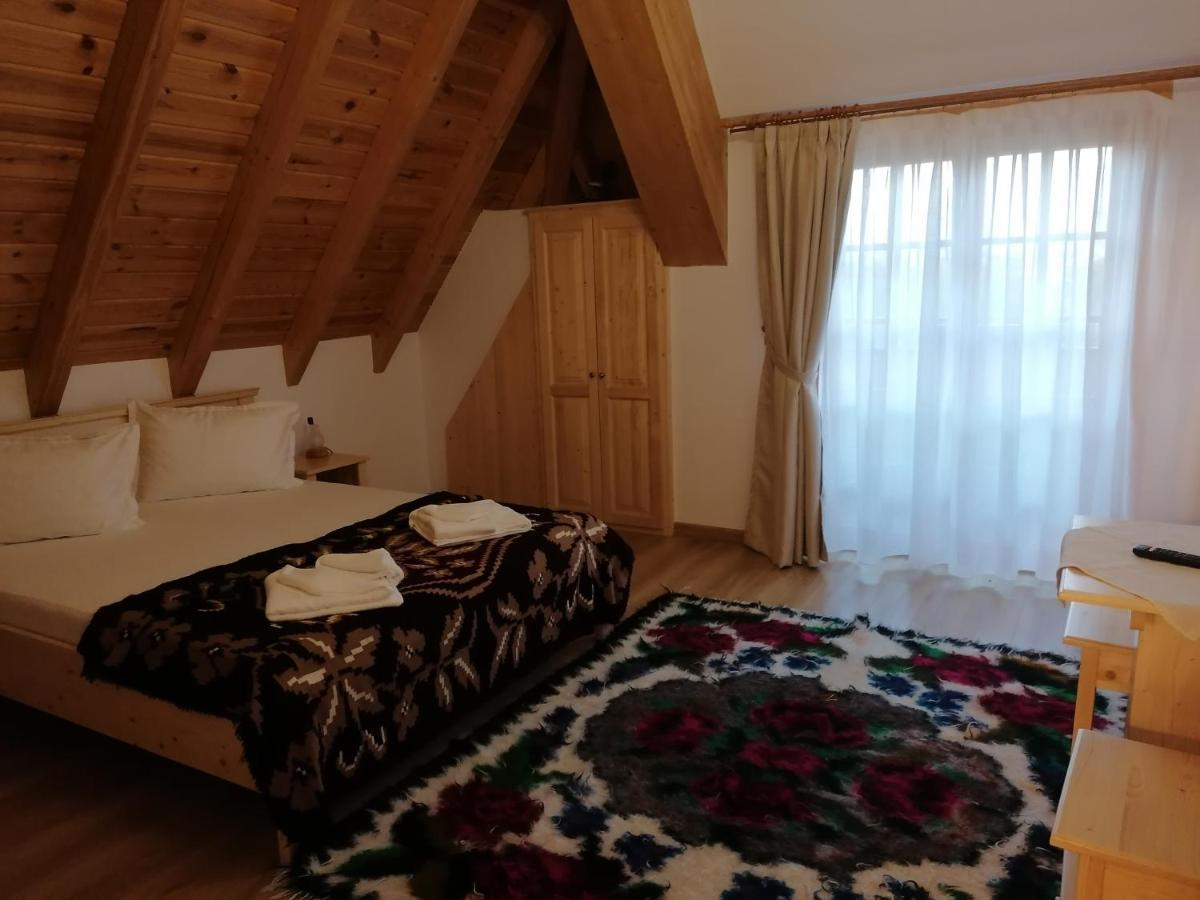 Pensiunea Casuta Din Deal モイセイ 部屋 写真